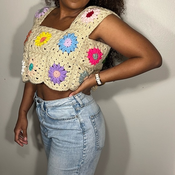 Handmade Crochet Daisy Crop Top - Picture 7 of 13